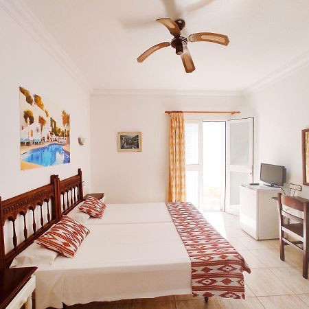 Villa Columbus Family Boutique Hotel Peguera Dış mekan fotoğraf